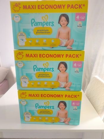 Paquets de couches Pampers premium protection 