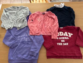 Sweat shirt et gilets fins