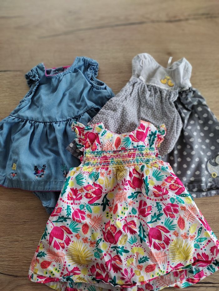 Lot vêtements 6 mois bébé fille - photo numéro 3