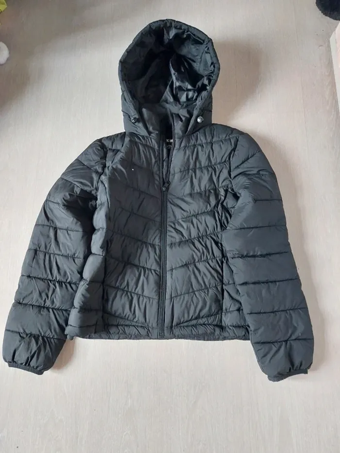 Doudoune xs taille petit