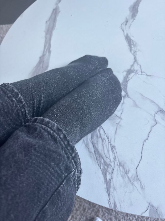 Chaussette sale  Lire description