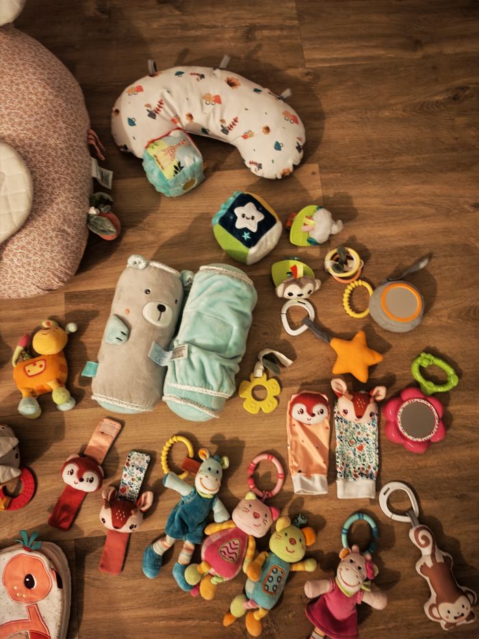 Diverses jouets d'éveil pour bébé - photo numéro 4