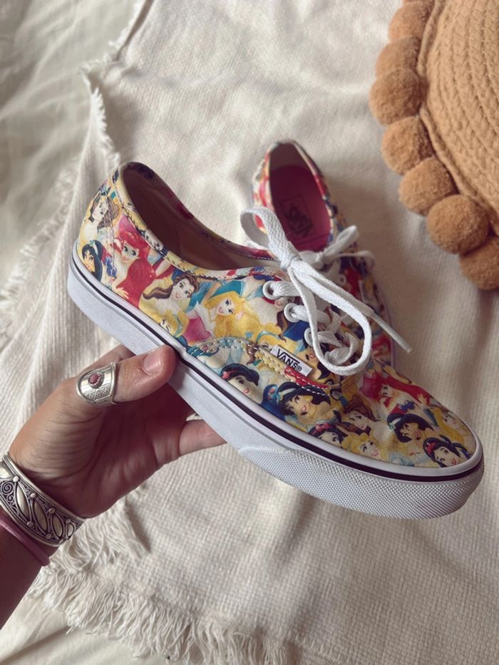 Baskets Vans x Disney princesses – Taille 37