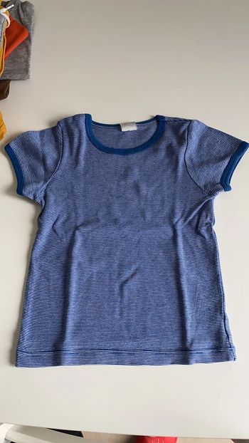 TEE shirt