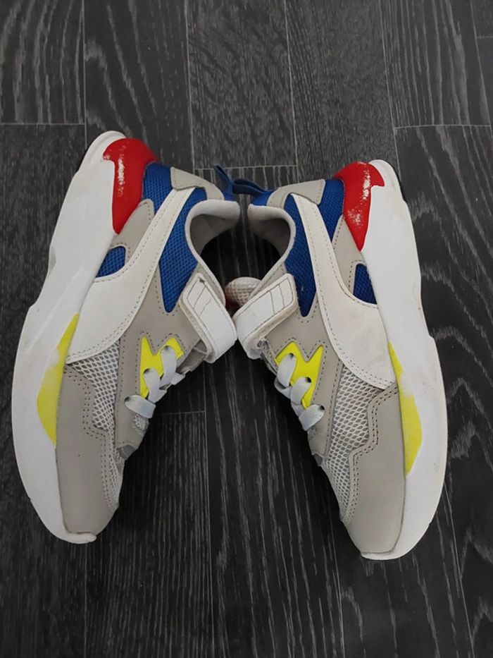 Basket Puma garçon pointure 33 - photo numéro 4