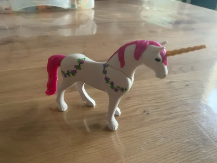 Licorne blanche et rose Playmobil