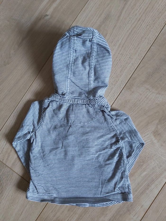 Pull capuche rayé garçon TAO 6 mois comme neuf (78) - photo numéro 3
