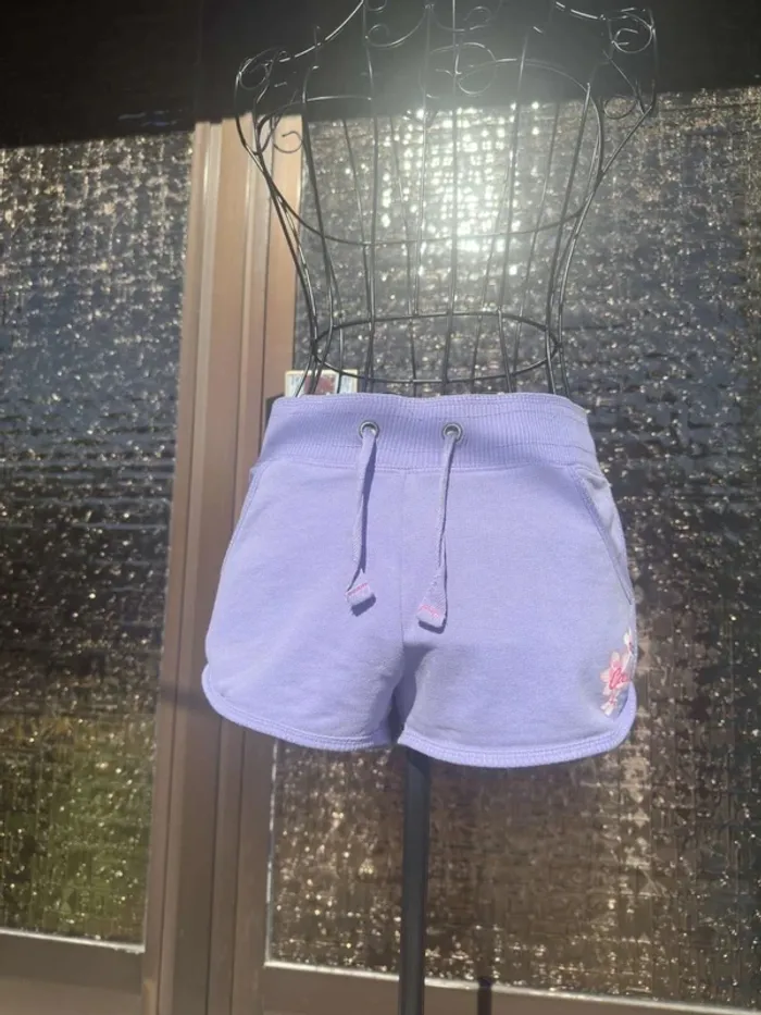 Short mauve clair sport H&M Taille 164 - photo numéro 5
