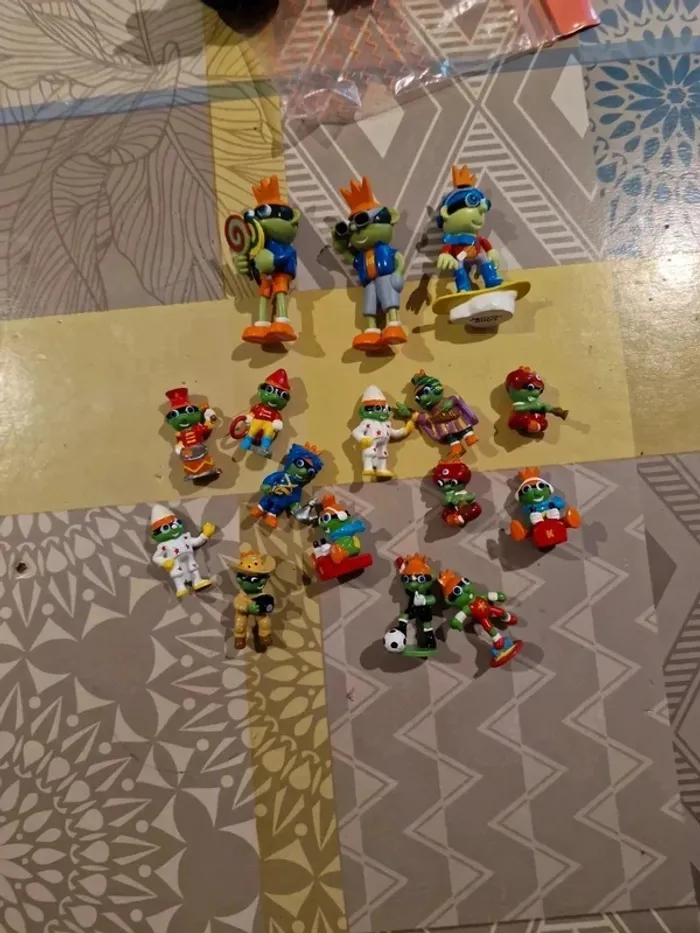 Lot figurines kido