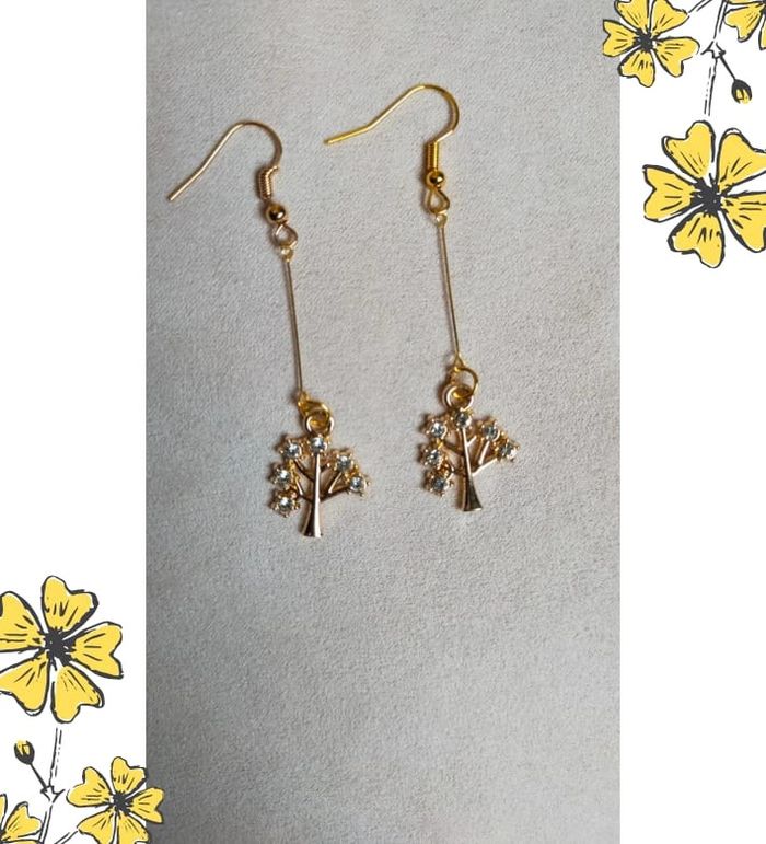 Boucles d'oreilles pendantes dorées – Arbre de vie scintillant - photo numéro 7