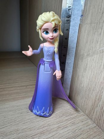 Figurine articulé Elsa la reine des neiges