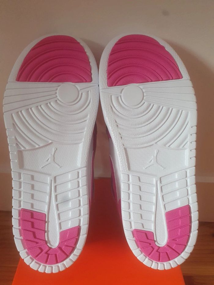 Nike Air Jordan 1 "Pink"(34) - photo numéro 8