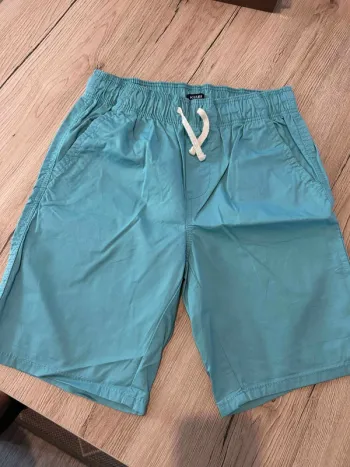 Short Kiabi taille 10 ans