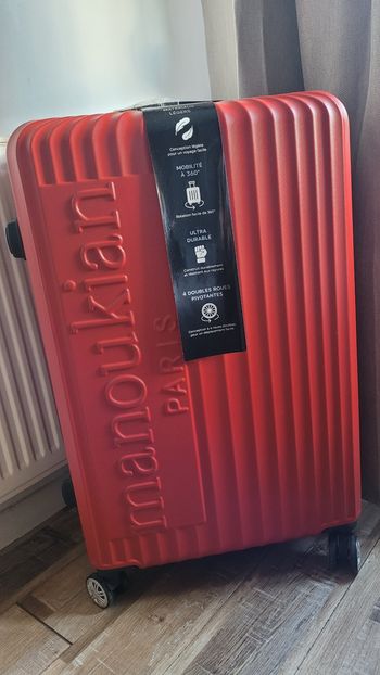 Valise rigide bagage en soute taille L de la marque Manoukian