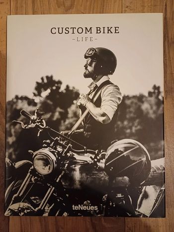 Beau livre Custom Bike Life grand format