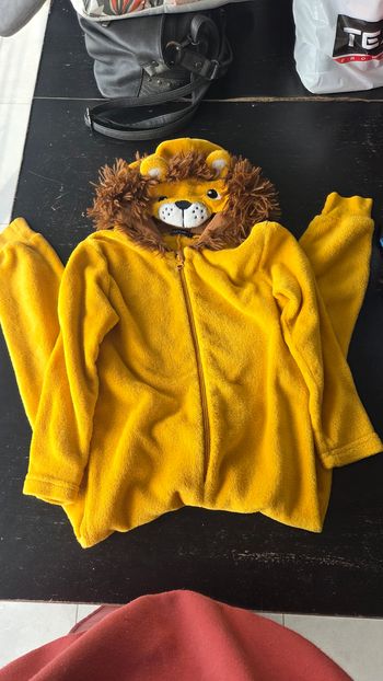 Combinaison lion 