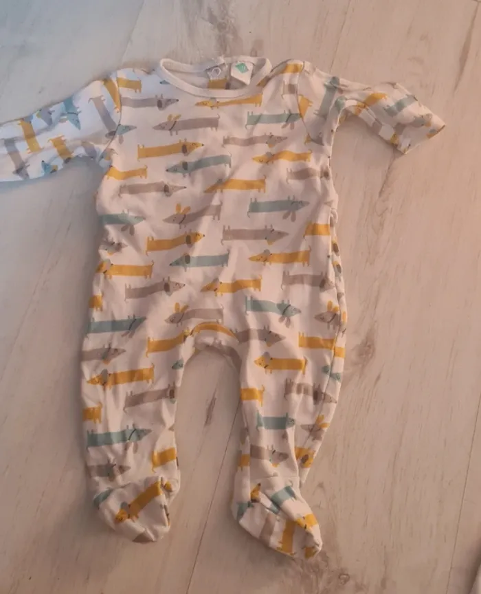 Lot de pyjamas demi-saison 1 mois - photo numéro 4