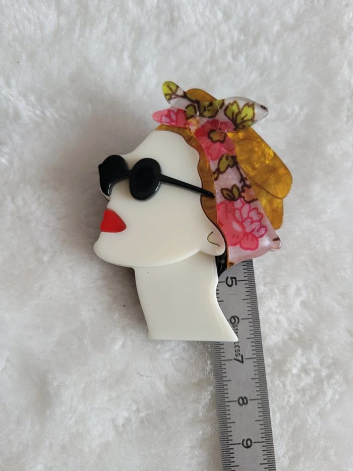 Broche femme lunette de soleil, turban - photo numéro 6