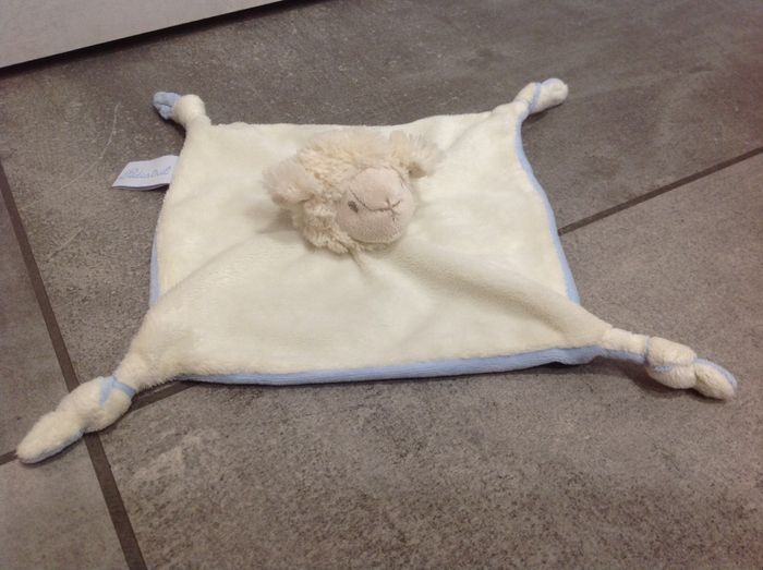 Doudou plat mouton écru / bleu ciel