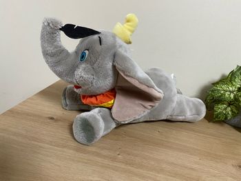 Doudou peluche éléphant Dumbo allongé feuille Disney nicotoy 40 cm