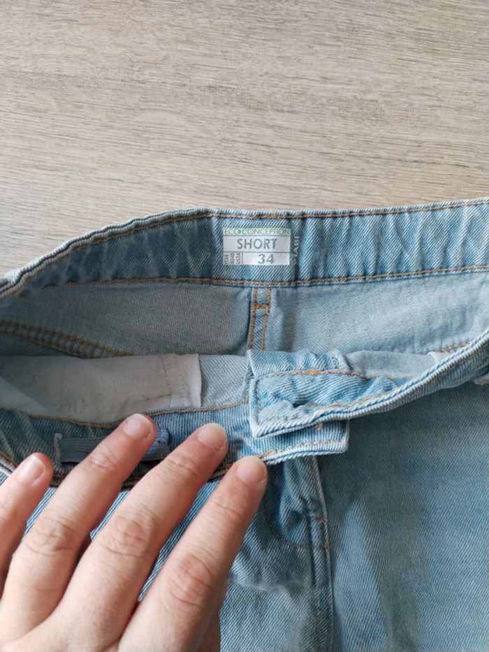 Short jean taille 34 - photo numéro 2