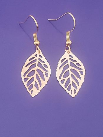 Boucles d'oreilles feuille doré