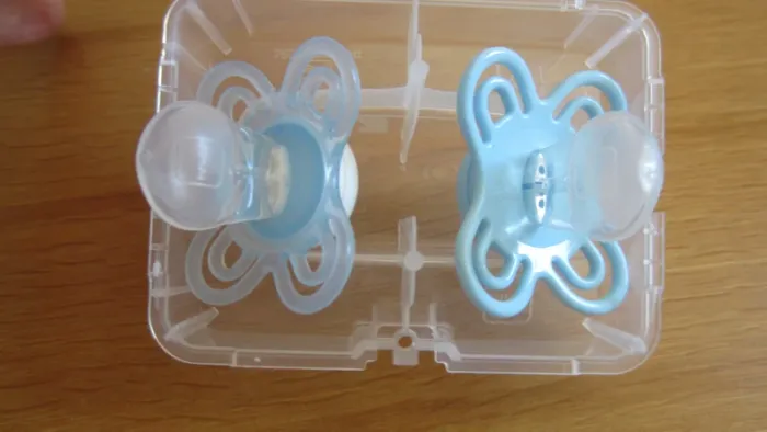 Lot de 2 Sucettes Perfect Mam 0/2 mois - photo numéro 2