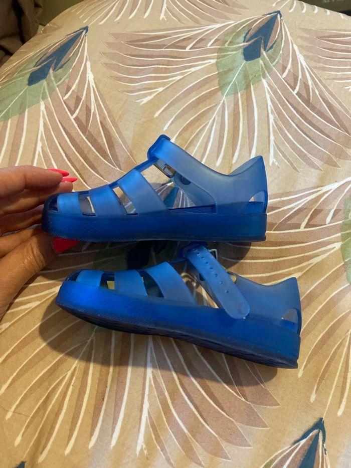 Sandales piscine / plage pointure 22 - photo numéro 5