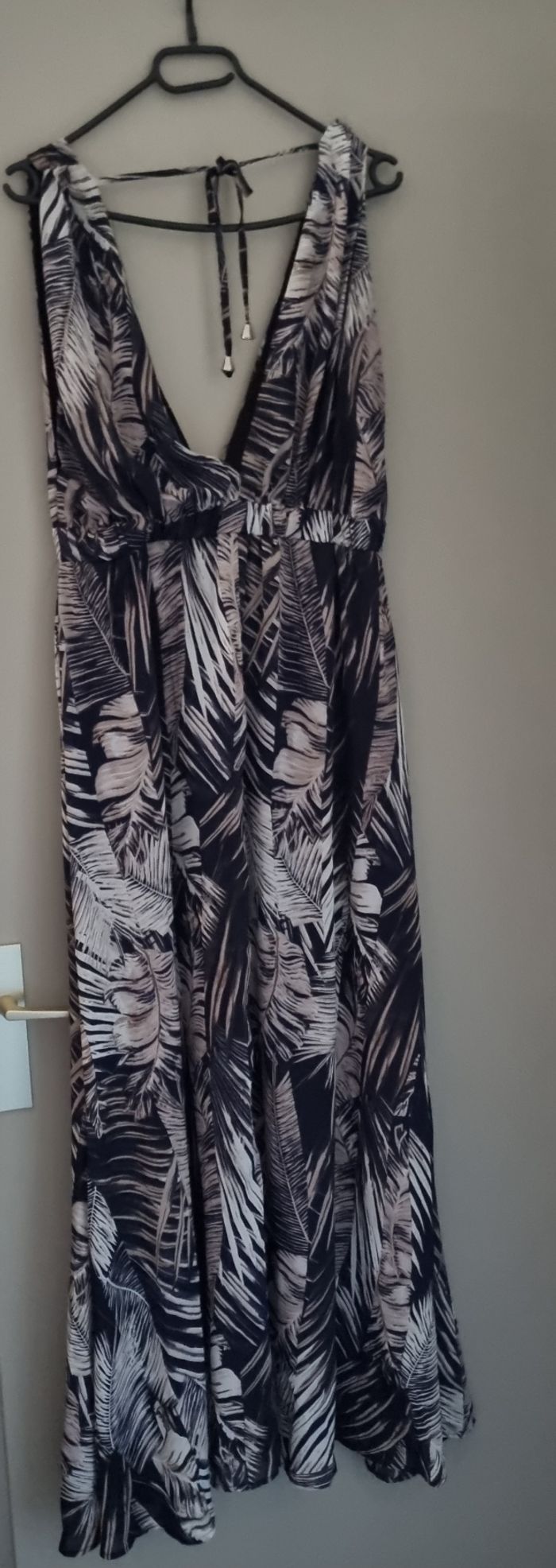 Robe longue sans manches - photo numéro 2