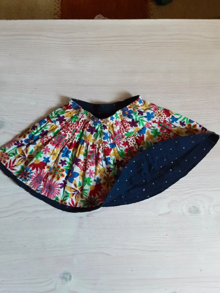 Robe réversible fleurs et pointillé T. 3 ans