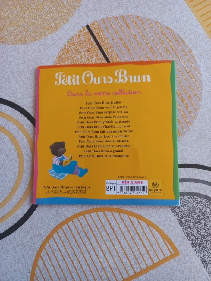 Livre Petit ours brun aime sa maman - photo numéro 2