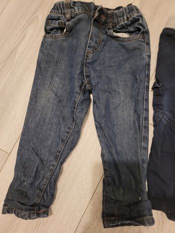 Lot de 2 pantalons taille 12 mois