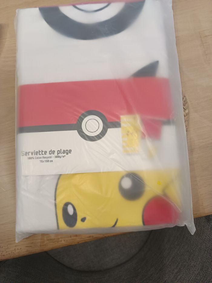 Lot de 2 serviettes pokémon neuf - photo numéro 2
