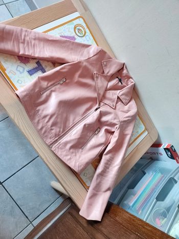 Veste rose taille 12 ans