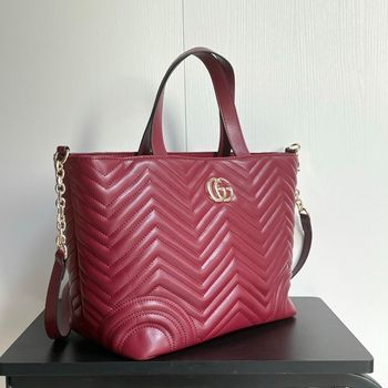 Gucci  847387
