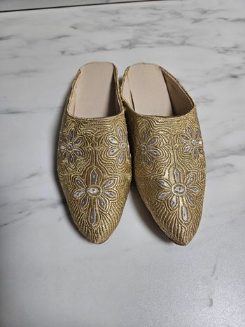 Babouches dorée 34