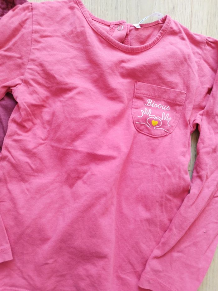 De deux t-shirt manches longues filles 4 ans - photo numéro 3