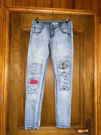 Jeans effet déchiré