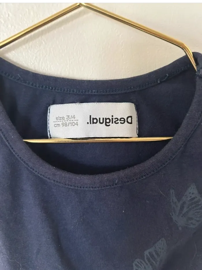 Robe desigual taille 3 ans en très bon état - photo numéro 3