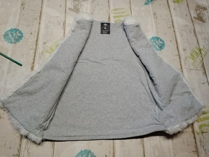 Veste blanche et grise - photo numéro 2