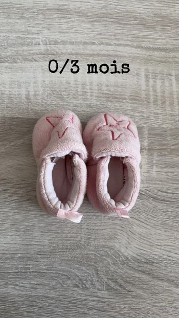 Petits chaussons 0/3 mois