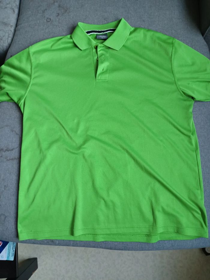 Tee short mustaghata vert