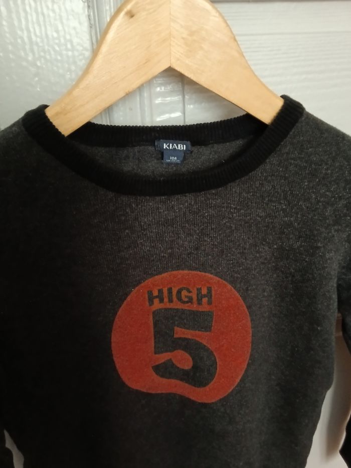 Pull Kiabi gris foncé et multicolore - photo numéro 2