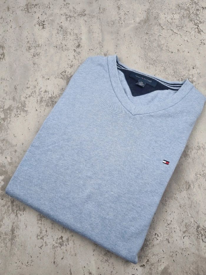 Pull col V Tommy Hilfiger bleu ciel – Taille XXL Homme