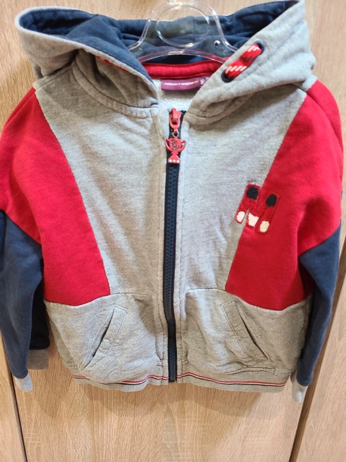 Gilet à fermeture et capuche - photo numéro 2