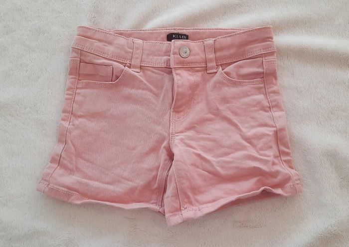 Short rose 4 ans