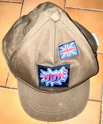 Casquette kaki avec écusson 52