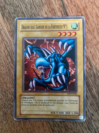 Carte Yu-Gi-Oh! Dragon ailé, gardien de la forteresse numéro 1 DDY-F003 1996