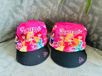 Lot casquette Disney été fille 