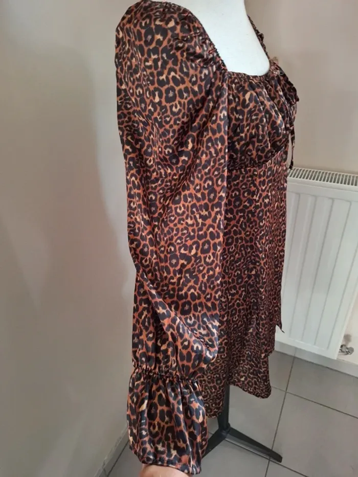 Robe neuf effet satin - photo numéro 5